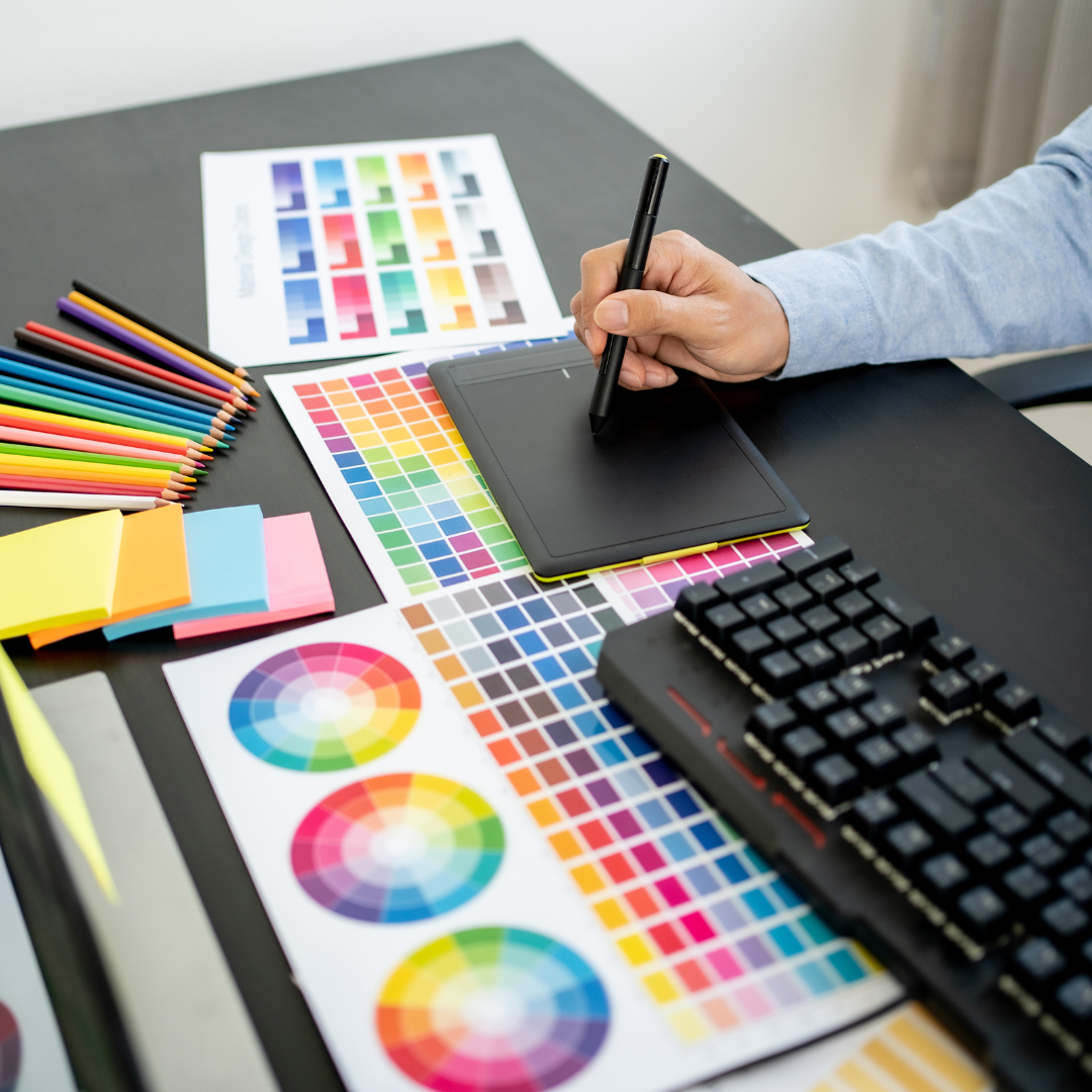 עיצוב וגרפיקה מותאמים אישית - שירותי לב הפלריג